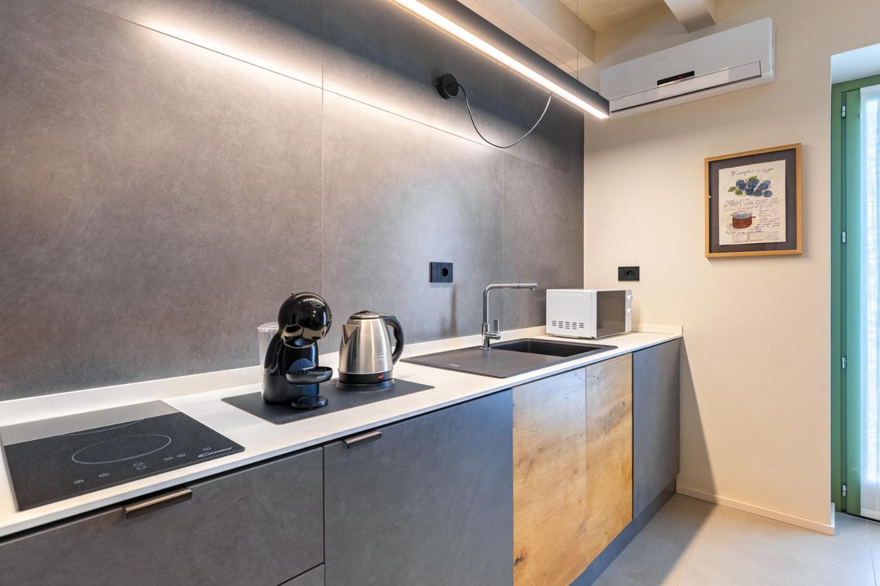 Casa Del Maestro-Appartamenti D'Arte Dogliani Bagian luar foto