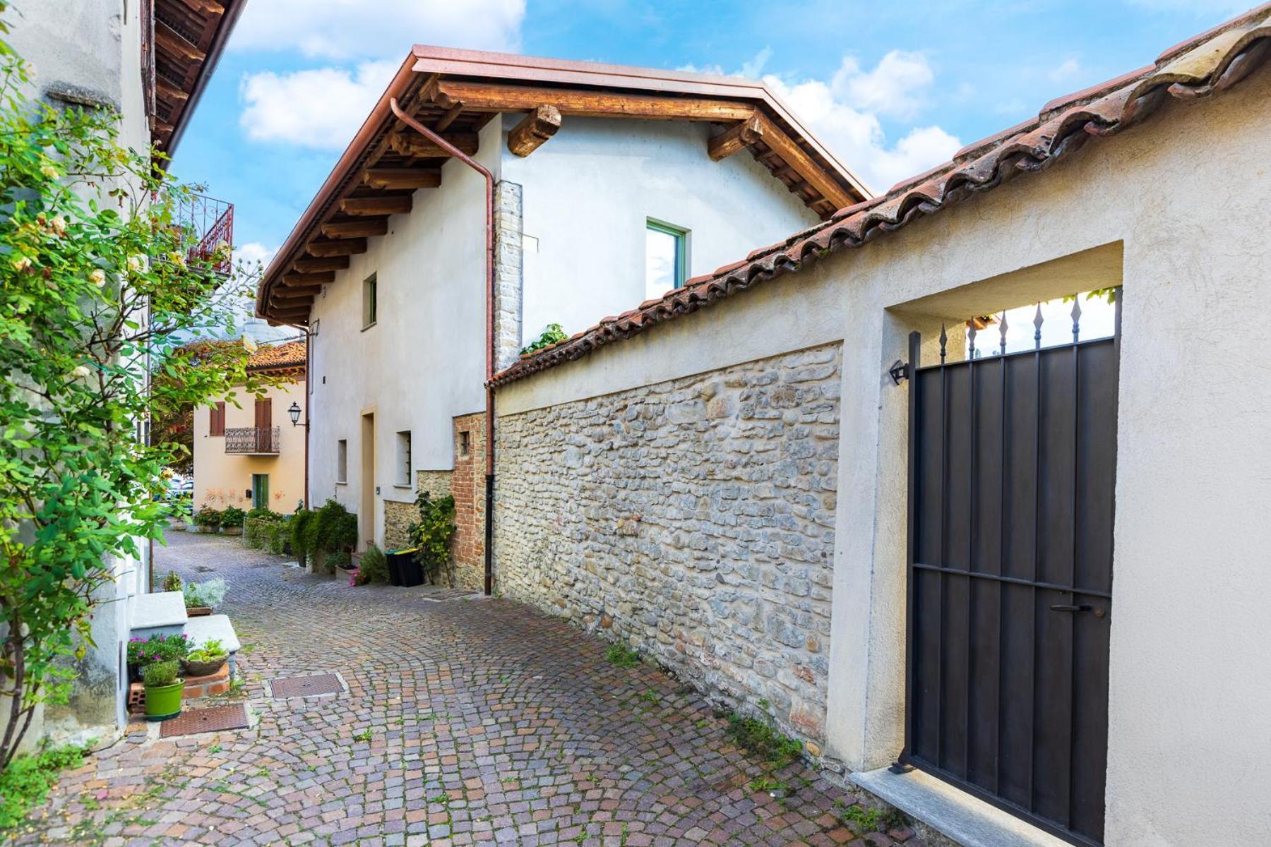 Casa Del Maestro-Appartamenti D'Arte Dogliani Bagian luar foto